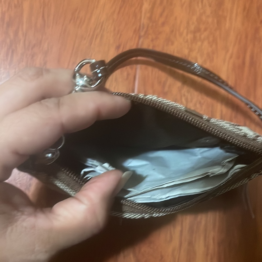 Coach wristlet - Picture 3 of 8